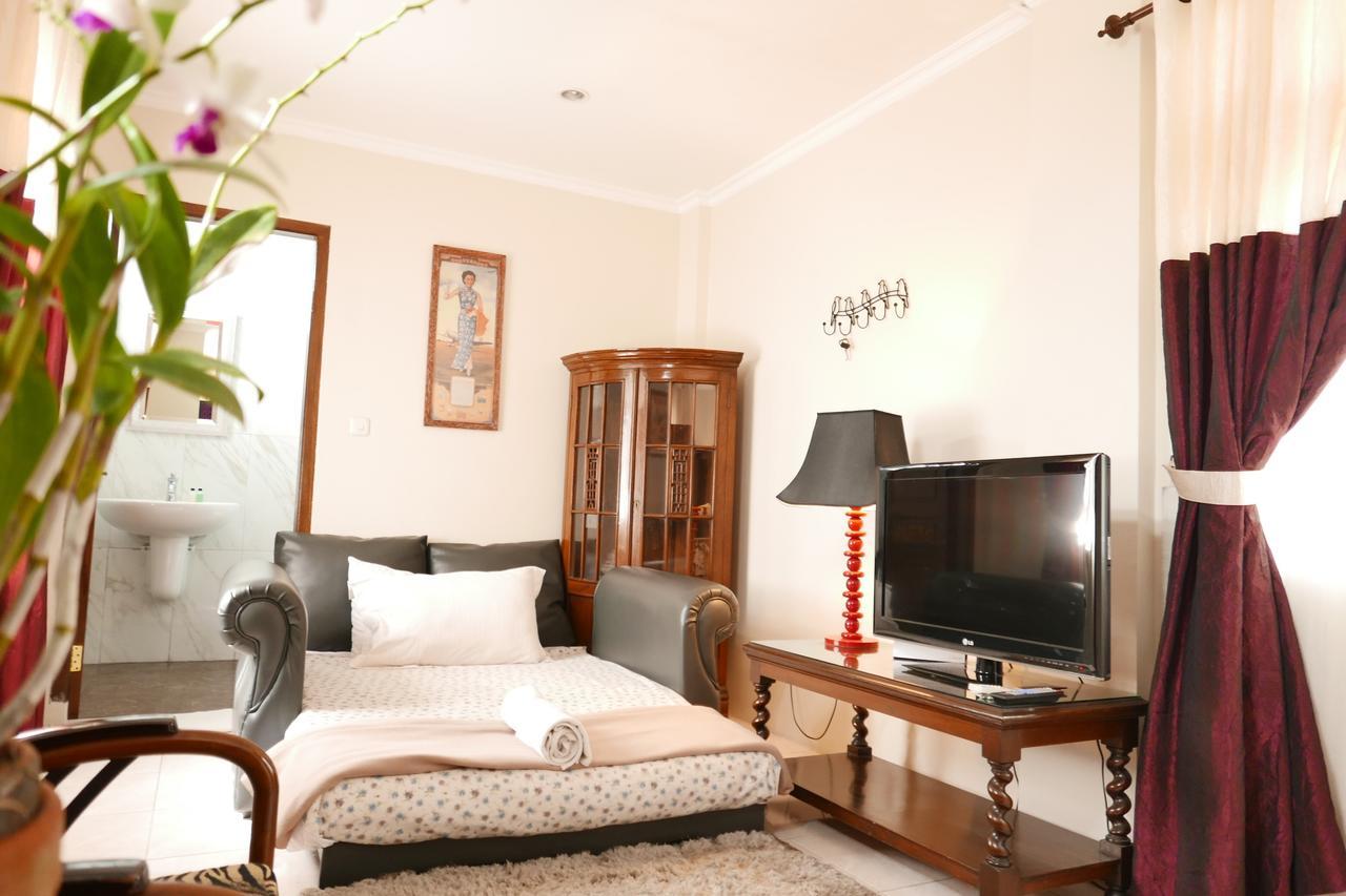 Ciwulan 36 Guest House 万隆 外观 照片