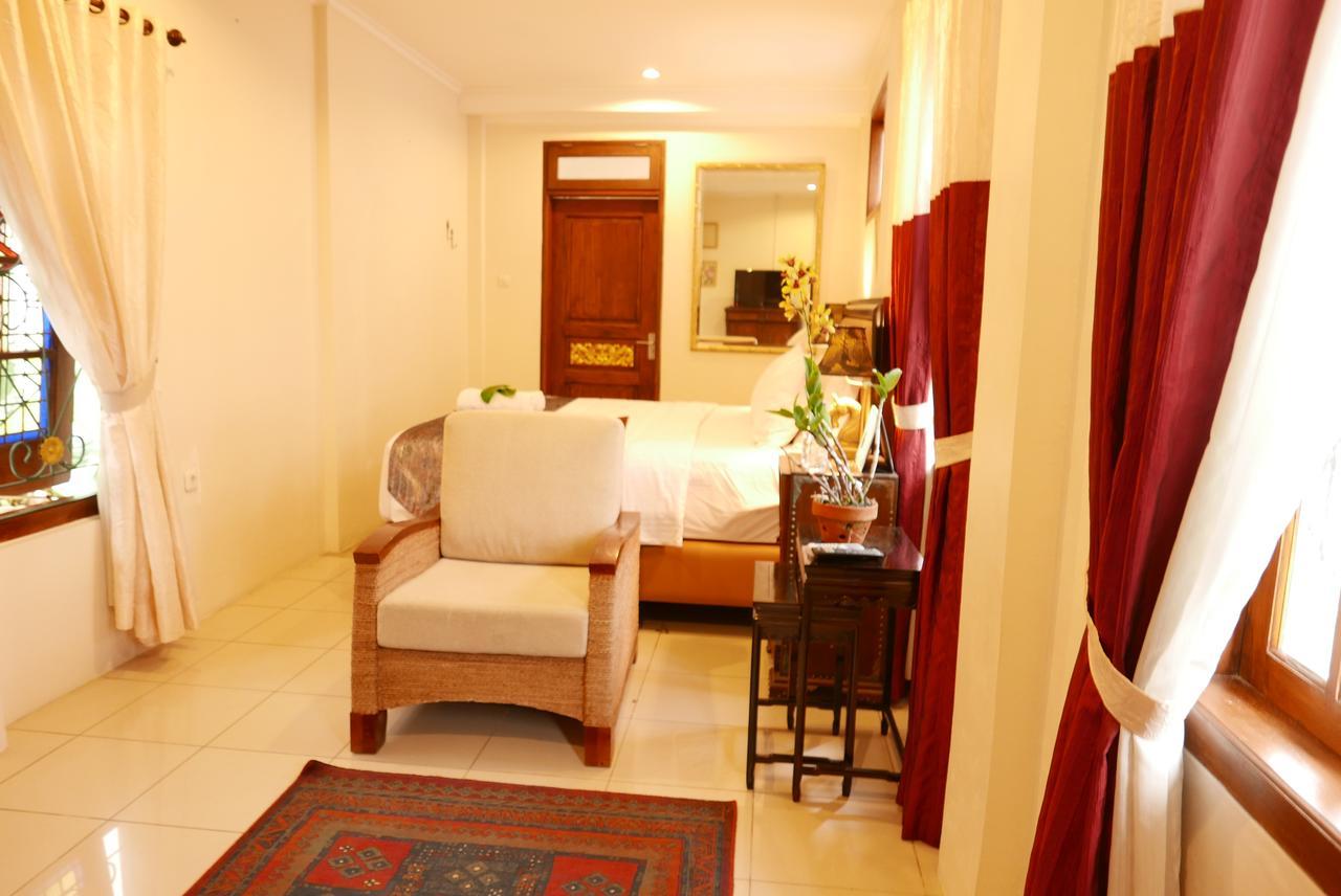 Ciwulan 36 Guest House 万隆 外观 照片